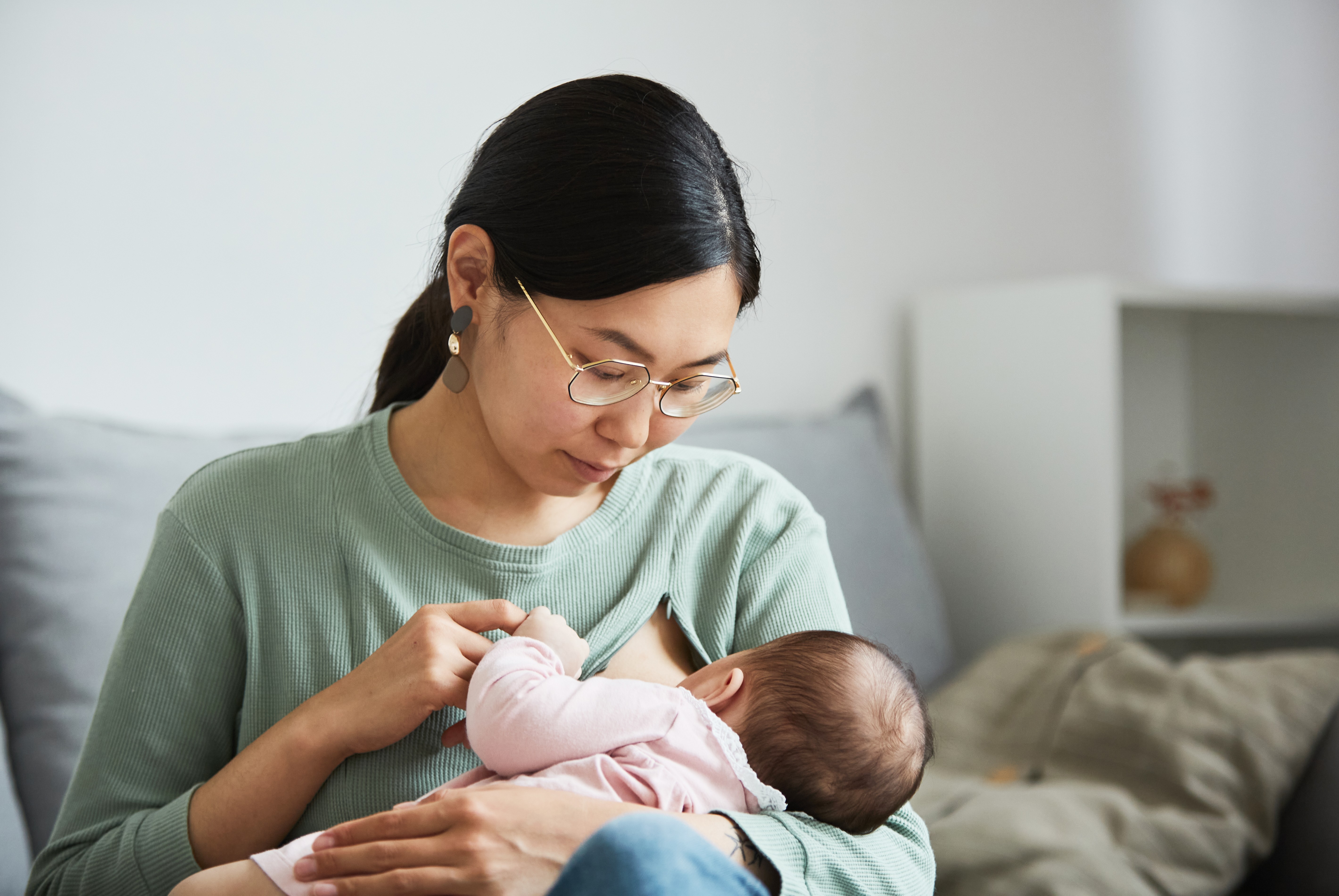 asi bisa habis atau tidak, produksi asi menurun, cara meningkatkan asi, asi sedikit apa penyebabnya, asi tidak keluar, asi di payudara kosong, Bunda, si Kecil